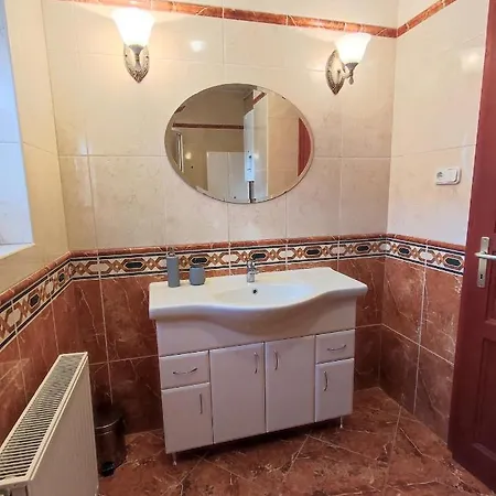 Arnyas Apartmanhaz * Balatonlelle