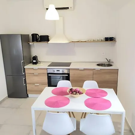 Apartment Arnyas Apartmanhaz *