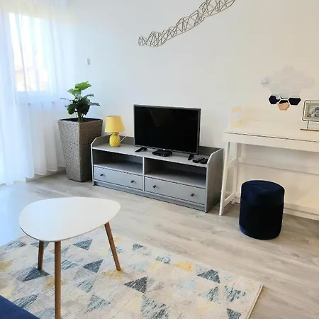 Appartement Arnyas Apartmanhaz Balatonlelle