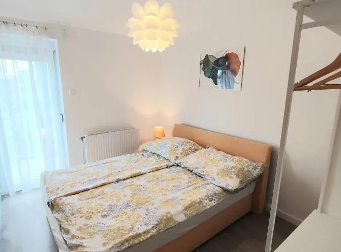 Apartament Arnyas Apartmanhaz *