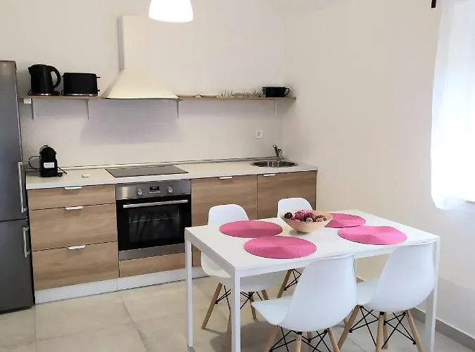 Arnyas Apartmanhaz Balatonlelle